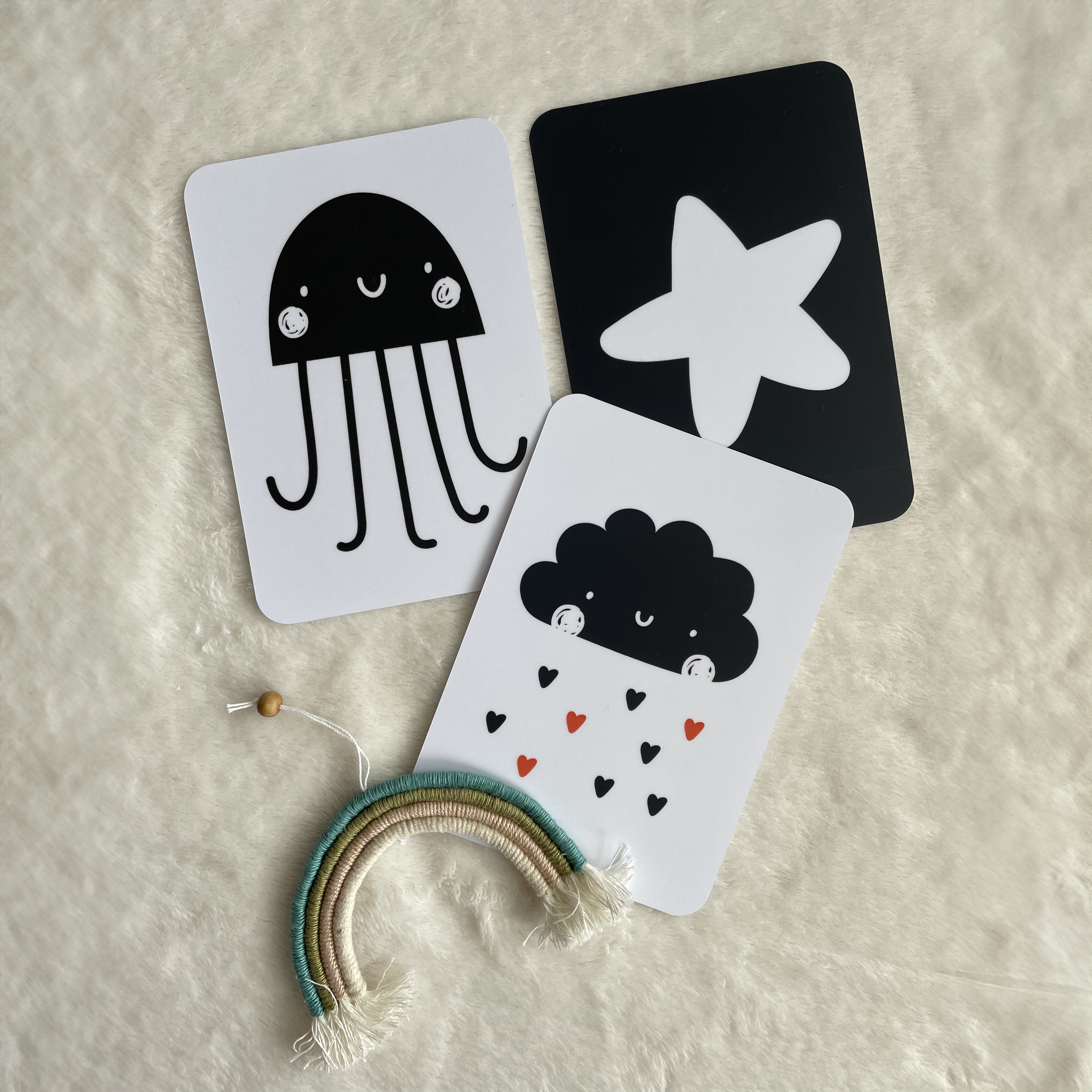 Kontrastní karty pro novorozence